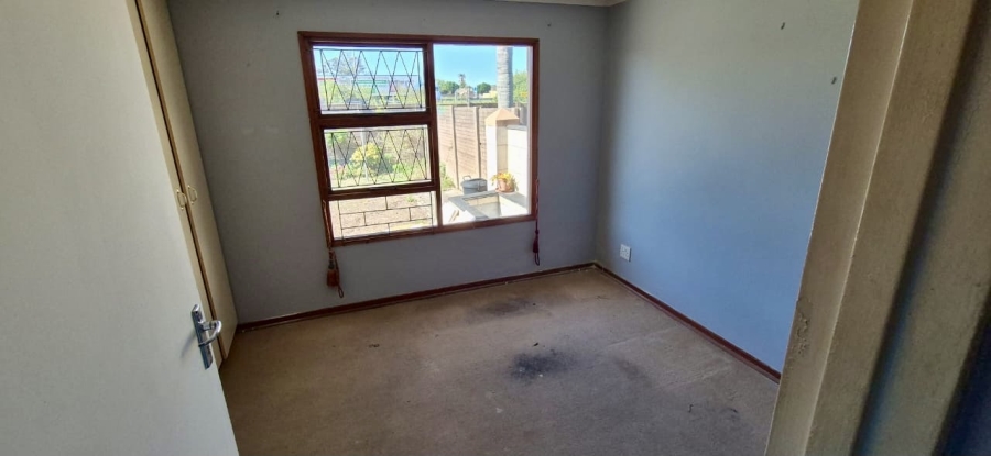 2 Bedroom Property for Sale in Kabega Park Eastern Cape